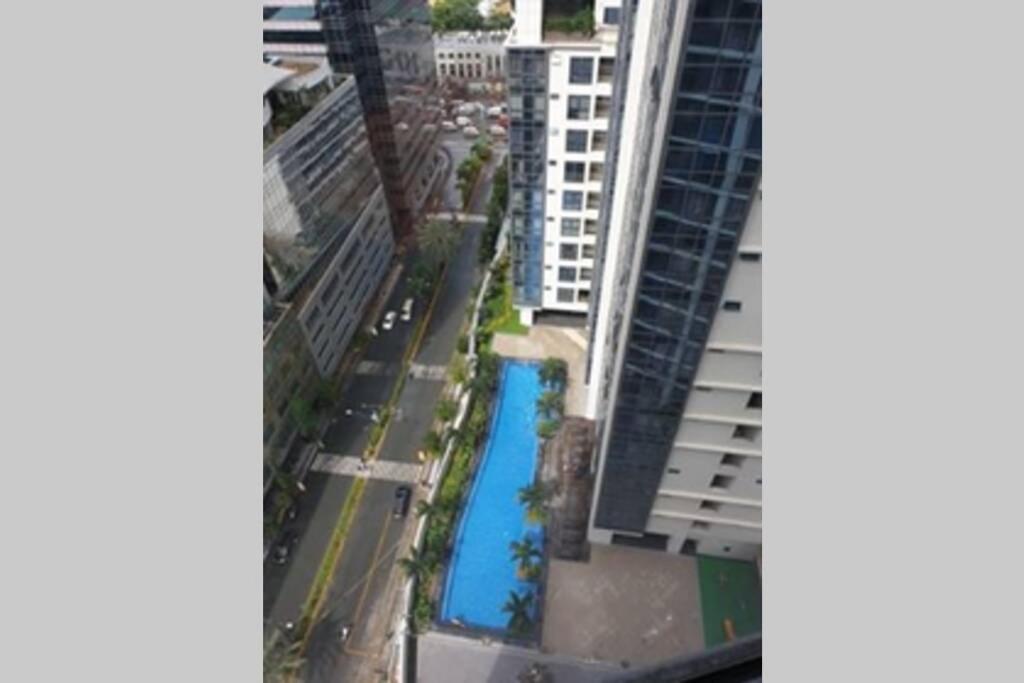 One Eastwood Avenue Tower 2 Leilighet Manila Eksteriør bilde